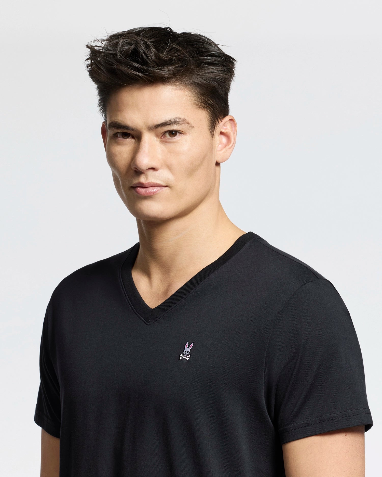 MENS CLASSIC V NECK TEE - B6U100ARPC - Image 3